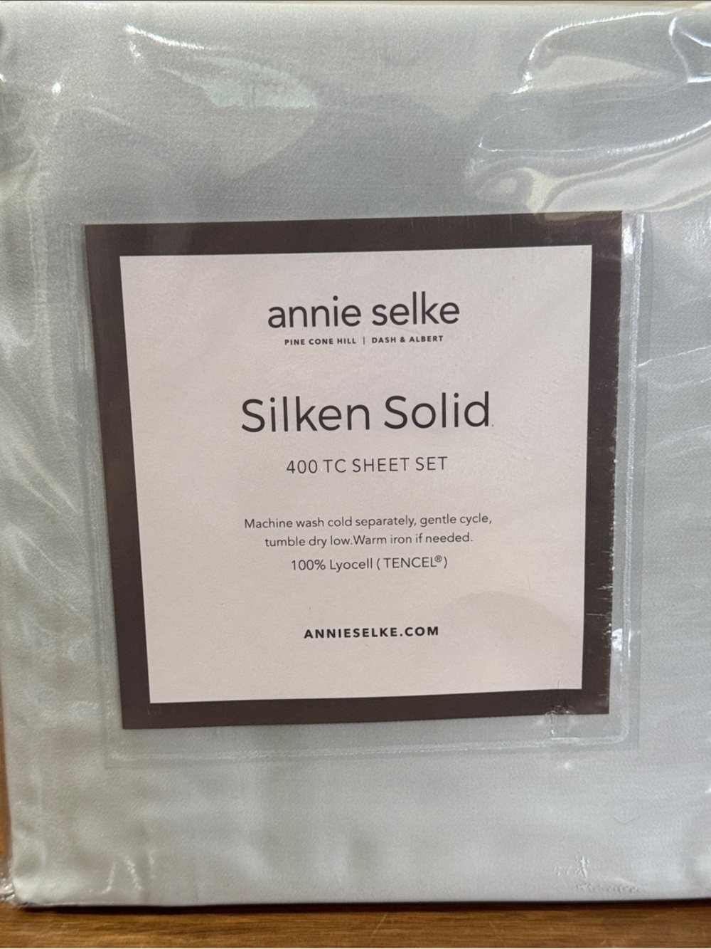 annie selke Silken Solid 400 TC Sheet Set — Light Sage